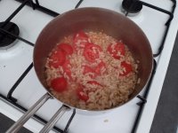 2 riso e pomodorini in pentola.jpg